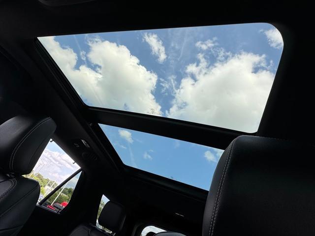 Photo of 2022 Agate Black Metallic Ford Explorer