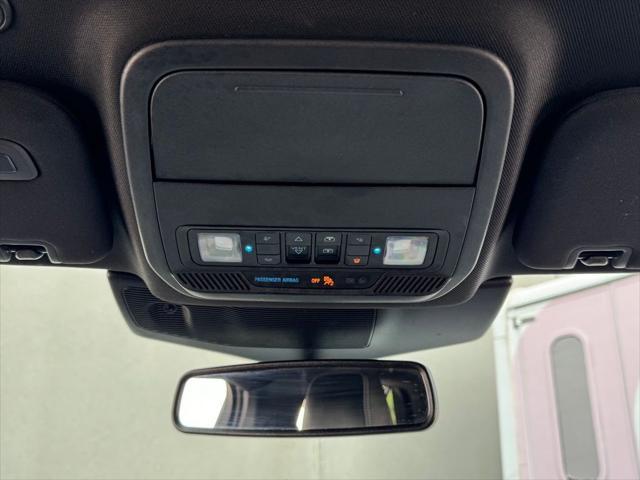 Photo of 2022 Agate Black Metallic Ford Explorer