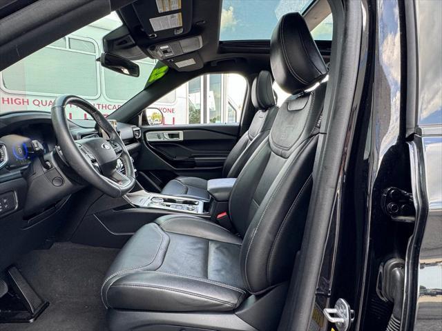 Photo of 2022 Agate Black Metallic Ford Explorer