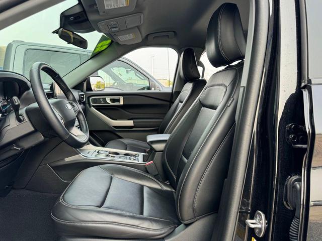 Photo of 2023 Agate Black Metallic Ford Explorer