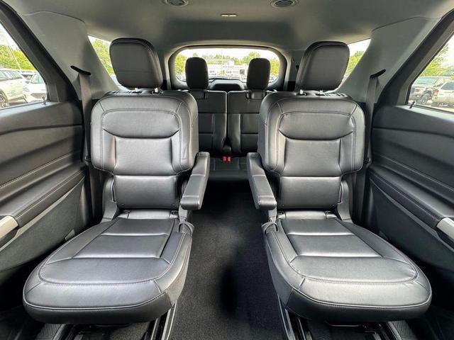 Photo of 2023 Agate Black Metallic Ford Explorer