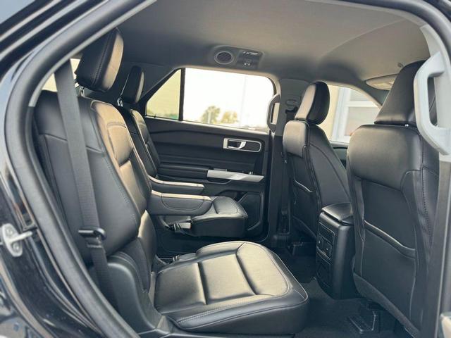 Photo of 2023 Agate Black Metallic Ford Explorer