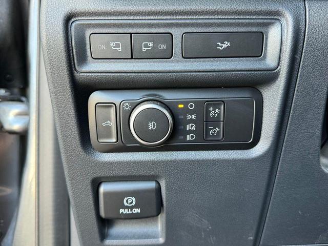 Photo of 2022 Carbonized Gray Metallic Ford F-150