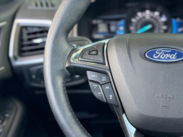 Photo of 2022 Forged Green Metallic Ford Edge