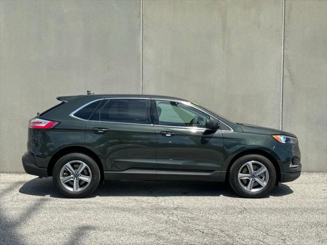 Photo of 2022 Forged Green Metallic Ford Edge