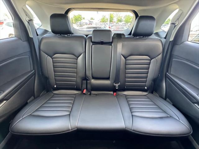 Photo of 2022 Forged Green Metallic Ford Edge