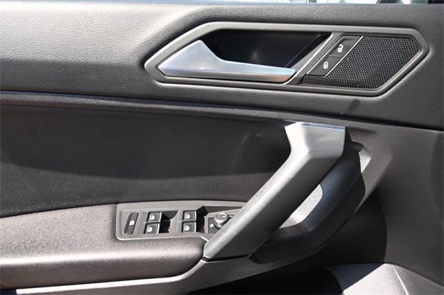 Photo of 2019 White Silver Metallic Volkswagen Tiguan