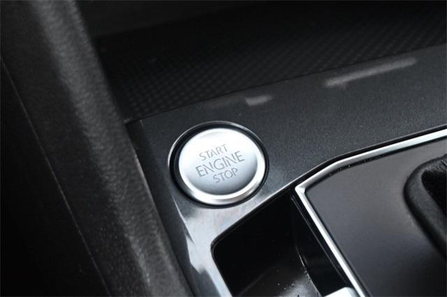 Photo of 2019 White Silver Metallic Volkswagen Tiguan