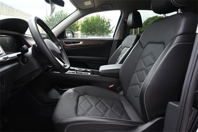 Photo of 2024 Deep Black Pearl Volkswagen Atlas