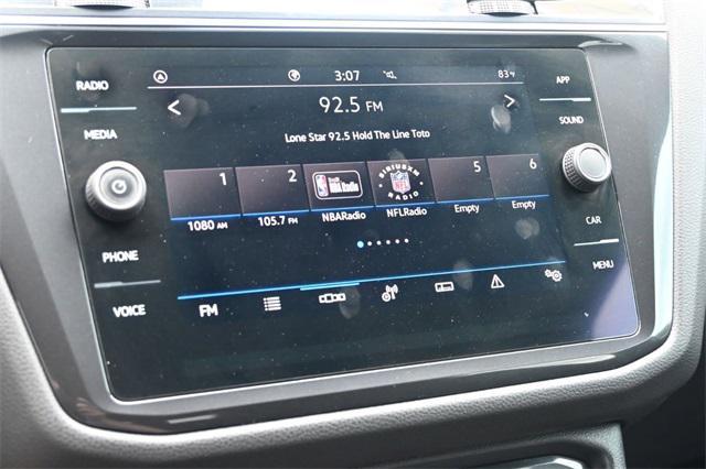Photo of 2022 Platinum Gray Metallic Volkswagen Tiguan