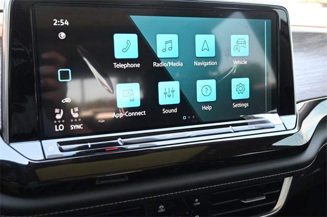 Photo of 2025 Silver Mist Metallic Volkswagen Atlas