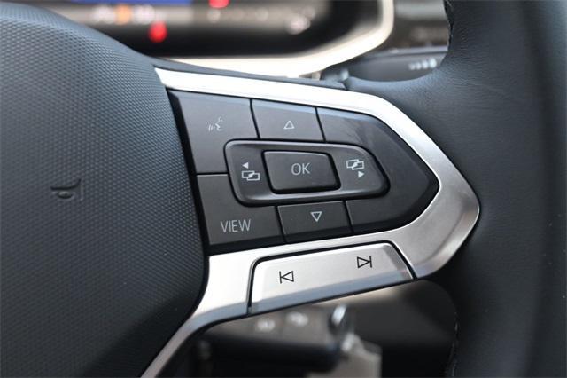 Photo of 2025 Pure White Volkswagen Jetta