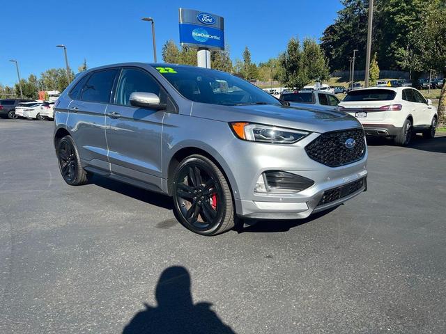 Photo of 2022 Iconic Silver Metallic Ford Edge