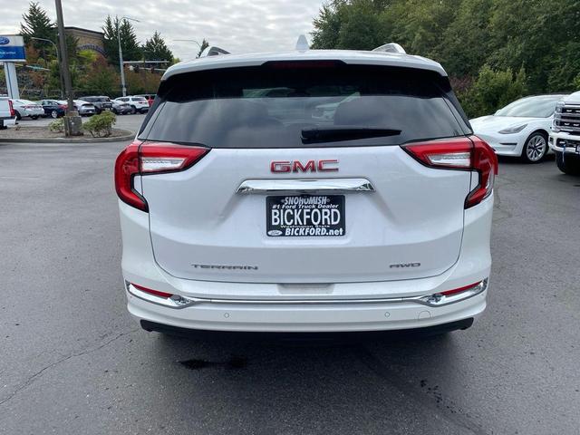 Photo of 2023 White Frost Tricoat GMC Terrain
