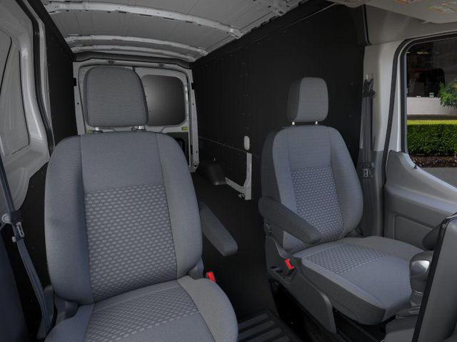 Photo of 2025 Oxford White Ford Transit-250