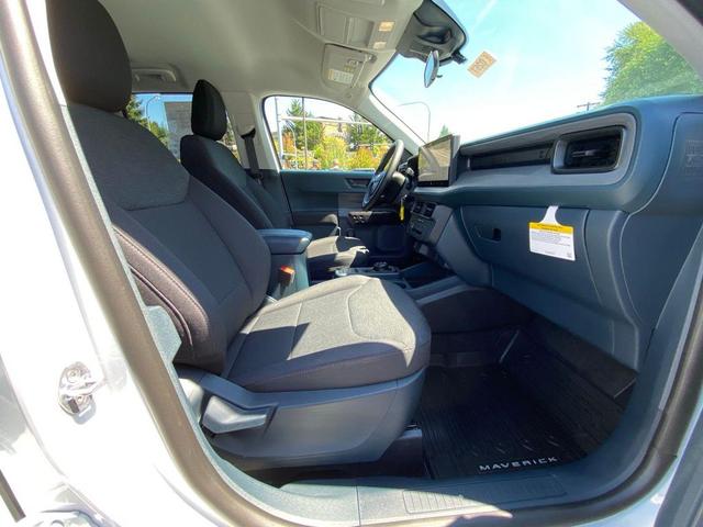 Photo of 2025 Oxford White Ford Maverick
