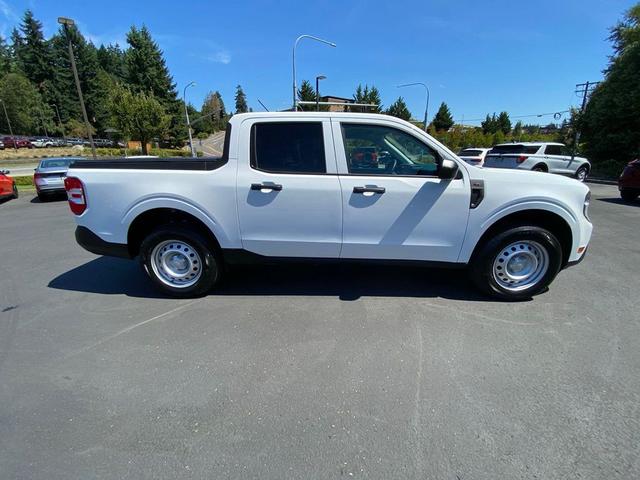Photo of 2025 Oxford White Ford Maverick