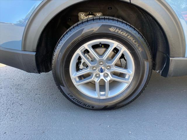 Photo of 2025 Vapor Blue Ford Explorer