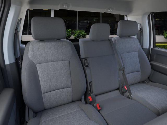 Photo of 2025 Oxford White Ford F-350