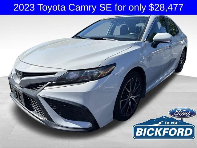 Photo of 2023 Ice Cap Toyota Camry