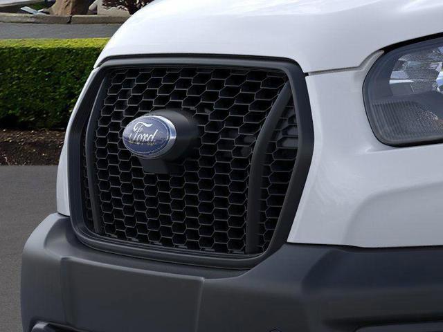 Photo of 2025 Oxford White Ford Transit-250