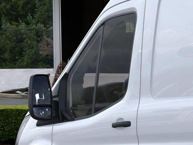 Photo of 2025 Oxford White Ford Transit-250