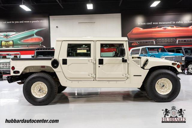 Photo of 1995 Gloss White Am General Hummer