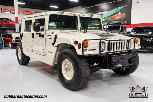 Photo of 1995 Gloss White Am General Hummer
