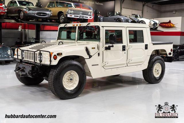 Photo of 1995 Gloss White Am General Hummer