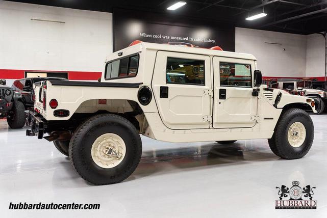 Photo of 1995 Gloss White Am General Hummer