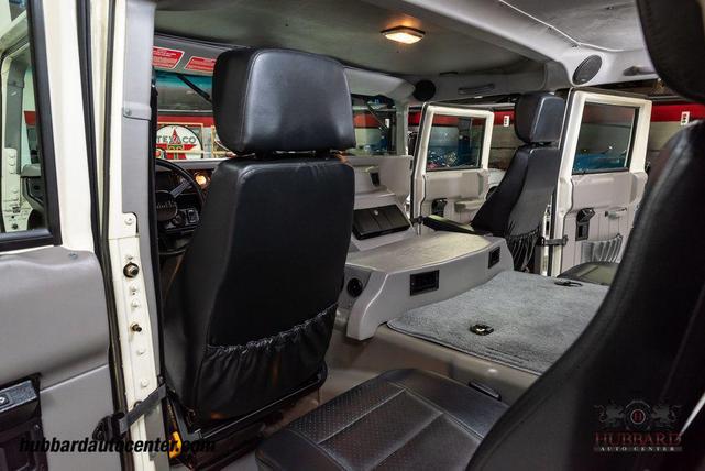 Photo of 1995 Gloss White Am General Hummer