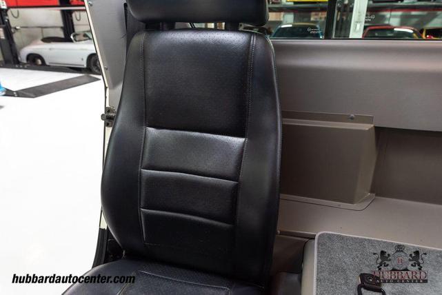 Photo of 1995 Gloss White Am General Hummer