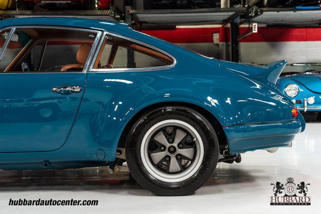 Photo of 1975 Blue Porsche 911