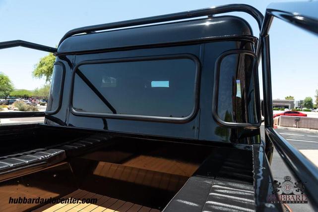 Photo of 1993 Black Land Rover Defender