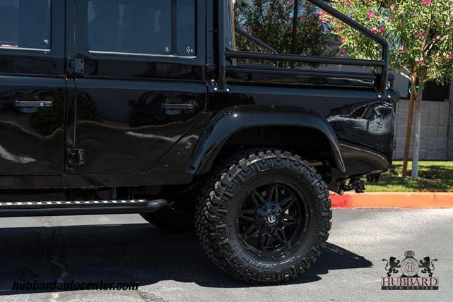 Photo of 1993 Black Land Rover Defender