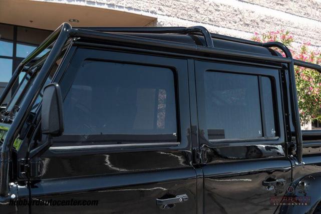 Photo of 1993 Black Land Rover Defender