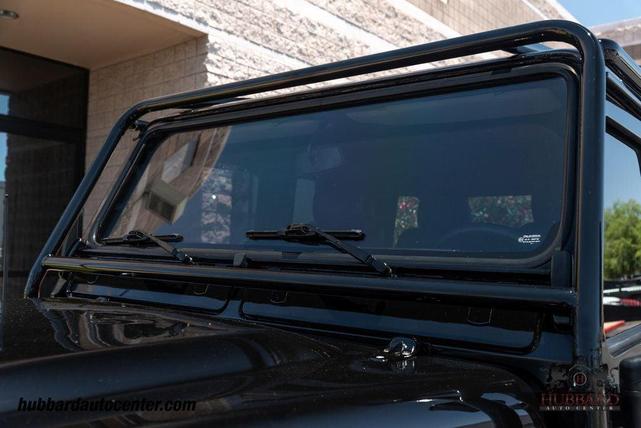 Photo of 1993 Black Land Rover Defender