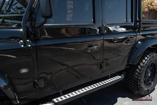 Photo of 1993 Black Land Rover Defender