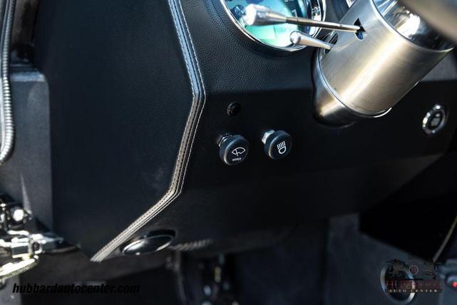 Photo of 1993 Black Land Rover Defender