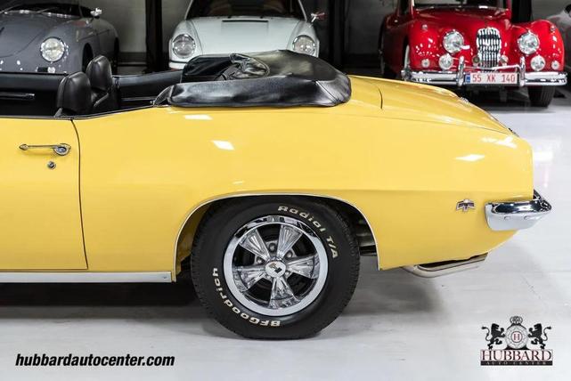 Photo of 1969 Goldenrod Yellow Pontiac Firebird