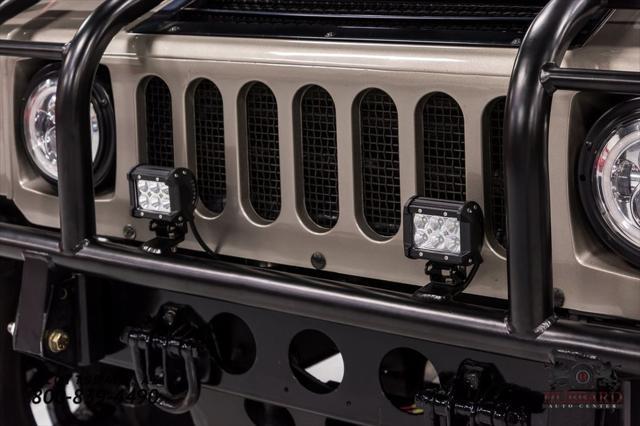 Photo of 2000 Metallic Pewter Am General Hummer