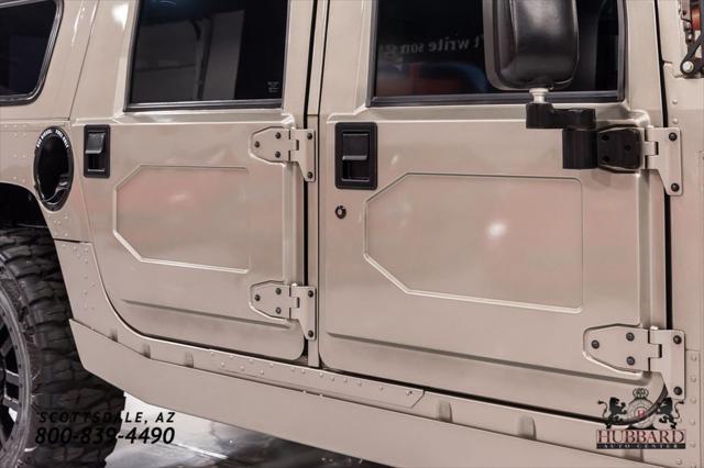 Photo of 2000 Metallic Pewter Am General Hummer