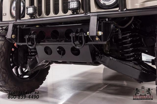 Photo of 2000 Metallic Pewter Am General Hummer