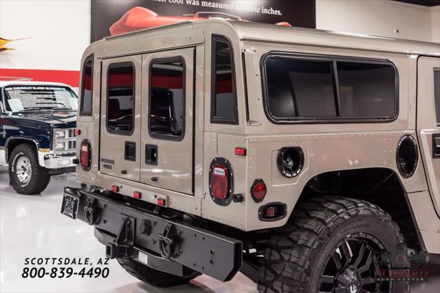Photo of 2000 Metallic Pewter Am General Hummer