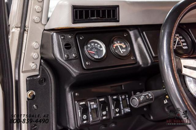 Photo of 2000 Metallic Pewter Am General Hummer