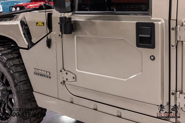 Photo of 2000 Metallic Pewter Am General Hummer