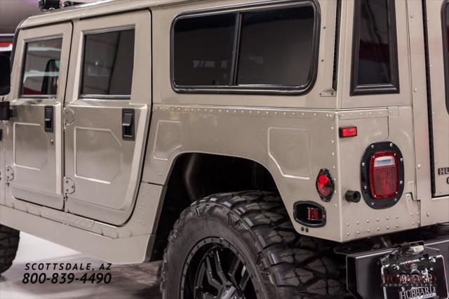 Photo of 2000 Metallic Pewter Am General Hummer