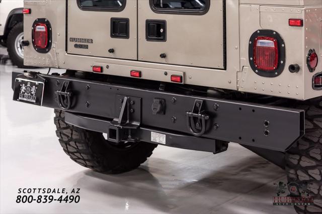 Photo of 2000 Metallic Pewter Am General Hummer