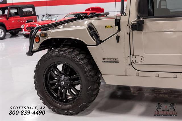 Photo of 2000 Metallic Pewter Am General Hummer