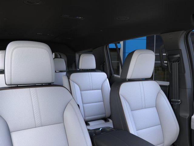 Photo of 2026 Polar White Tricoat Chevrolet Traverse